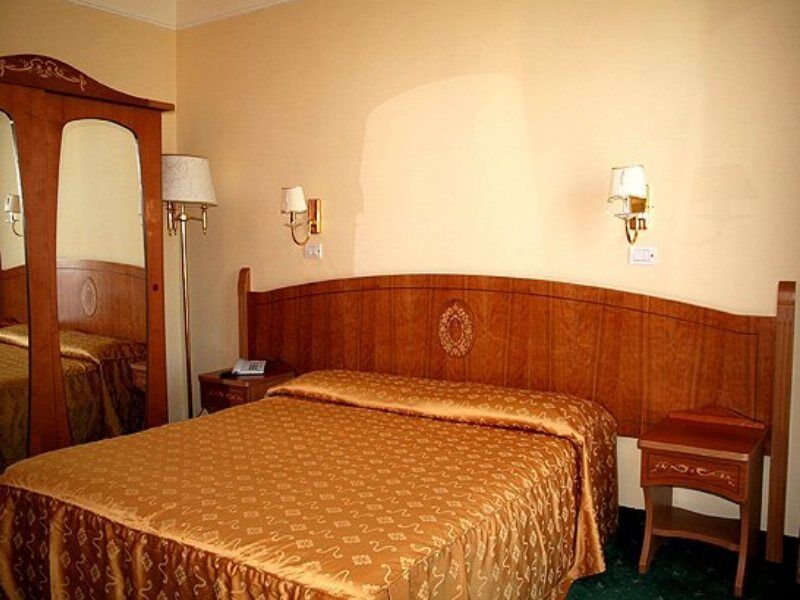 סן אנג'לו Grand Hotel Parco Del Sole חדר תמונה